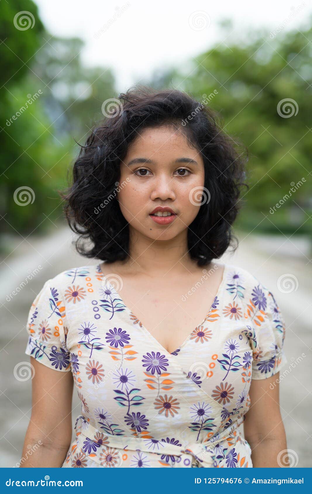 hair asian Short housewife outdoor