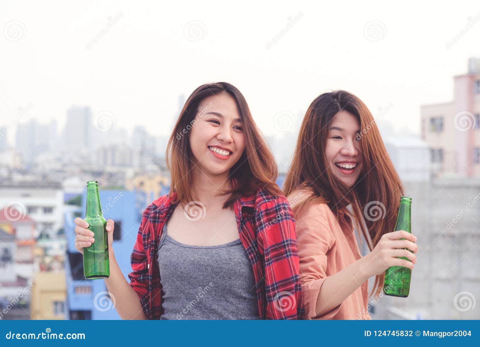 woman outdoor Asian couple