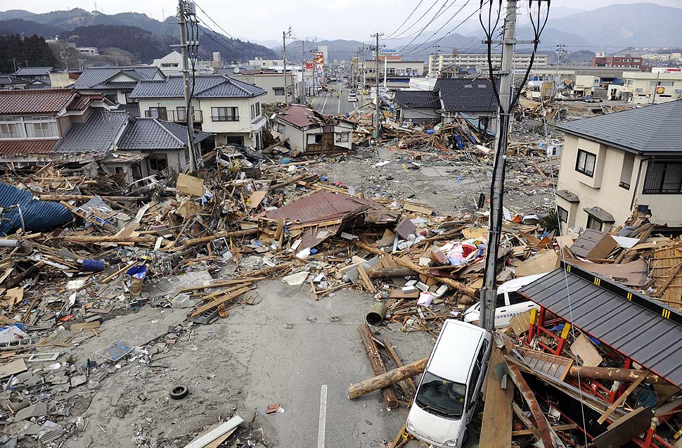 in japan Tsunamis and earthquakes