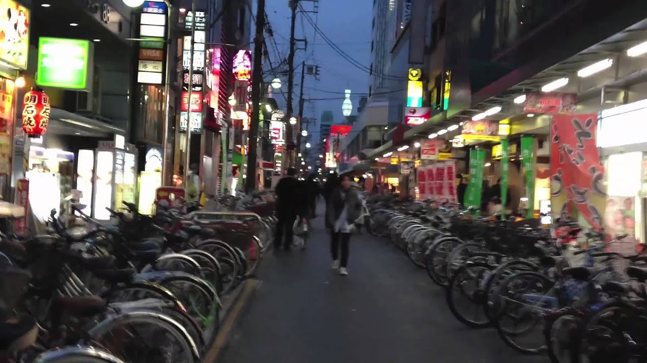 Porn in the streets of in Kōbe